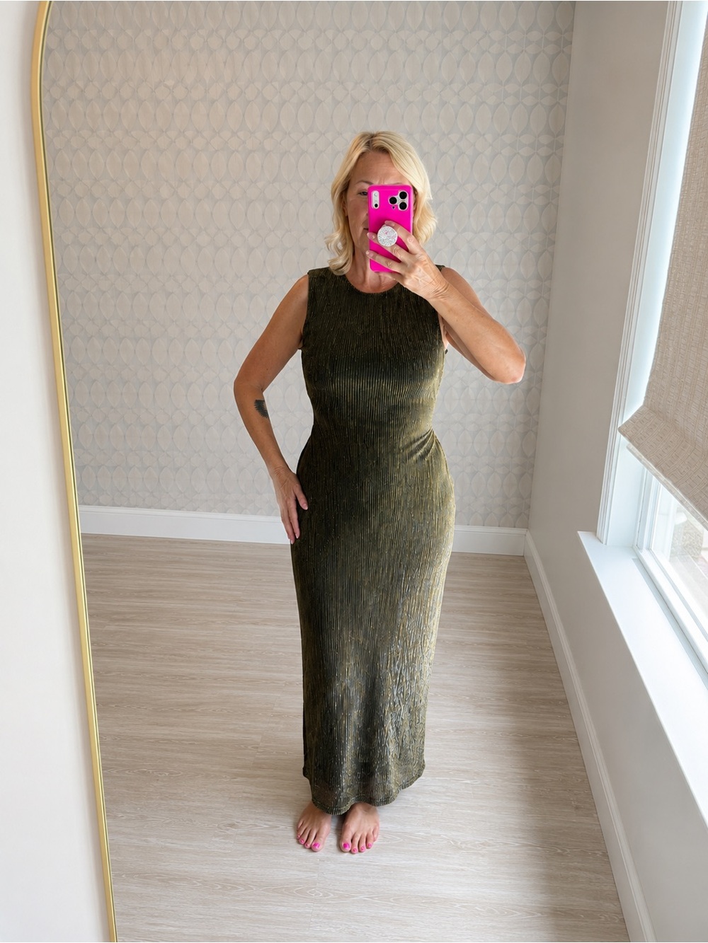 MINKPINK gold/green/black shimmer
Sleeveless Maxi Dress